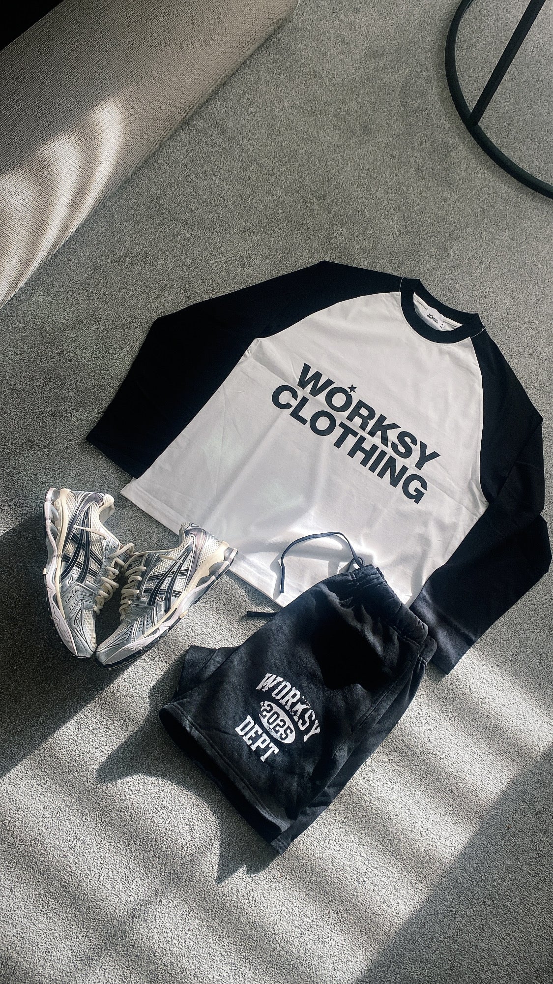 WORKSY RAGLAN BLACK LONG SLEEVE TEE